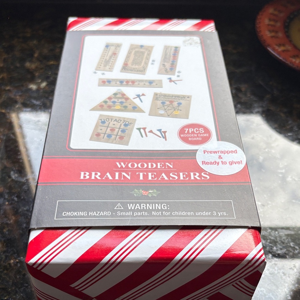 New Wooden Game Board - 7 piece brain teaser set